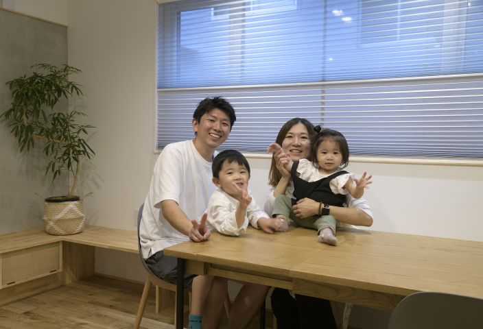 共働き生活にぴったりの生活動線と木の香りが最高の家 アイキャッチ画像